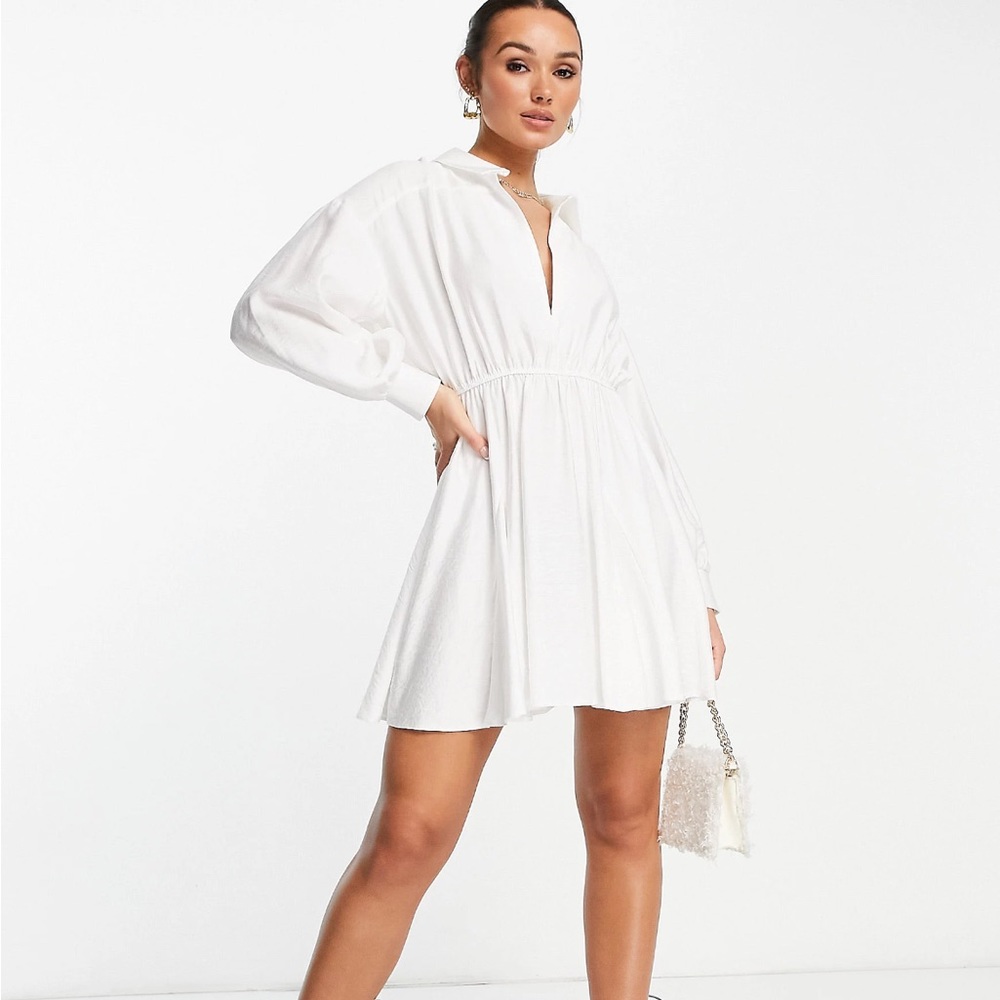 White Long sleeve dress